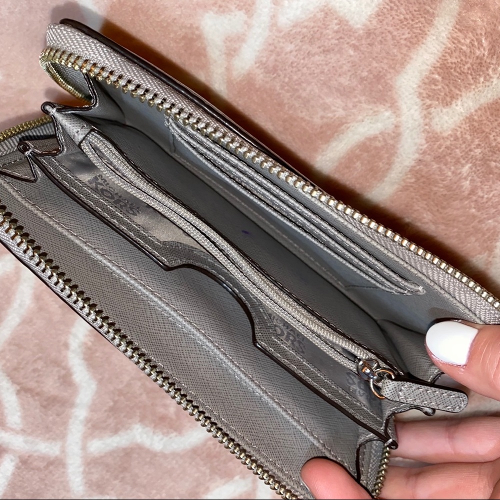 Michael Kors Gray Wallet - Picture 4 of 7